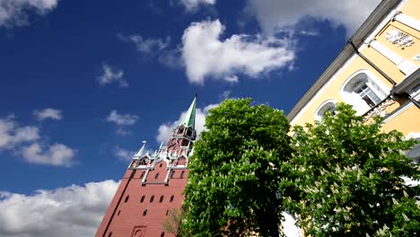 Troitskaya-Tower-against-the-sky.-Inside-of-Moscow-Kremlin,-Russia