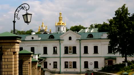 Goldene-Kuppeln-von-Kathedralen-und-Kirchen.