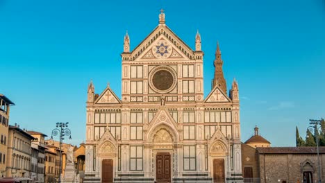 Tourists-on-Piazza-di-Santa-Croce-timelapse-with-Basilica-di-Santa-Croce-Basilica-of-the-Holy-Cross-in-Florence-city