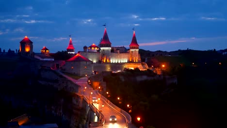 Coche-de-noche-luz-castillo