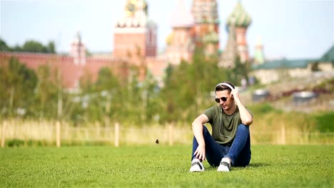 Happy-young-urban-man-enjoy-his-break-in-the-city