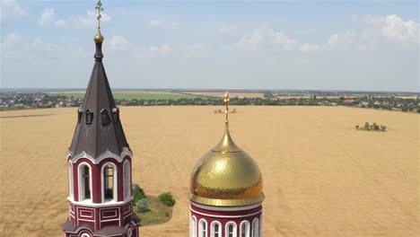 Luftaufnahme-der-neuen-orthodoxen-Kirche