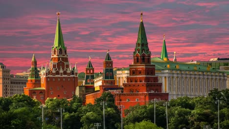 Red-towers-of-the-Moscow-Kremlin.-Russia.