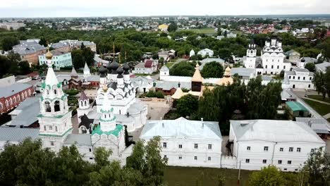 Trinity-and-Annunciation-Monasteries-in-Murom