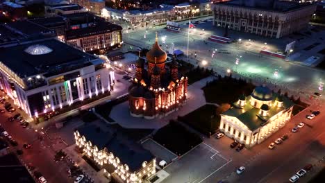 Nachtstadtbild-der-russischen-Stadt-Tula-mit-orthodoxer-Kathedrale