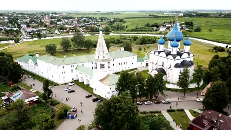 Vista-aérea-del-conjunto-arquitectónico-del-Kremlin-de-Suzdal