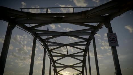 The-sky-above-the-bridge