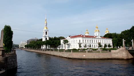 PANORAMA:-Krukov-Channel-and-the-Naval-(Nikolsky)-Cathedral-background-in-the-summer---St.-Petersburg,-Russia