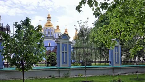 La-Catedral-abovedada-de-Miguel-dorado-en-Kiev