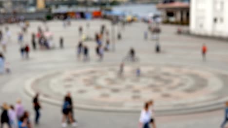 Blur-shot-of-people-walking-along-Postal-Square-in-Kiev,-Ukraine.