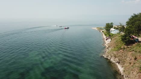 Vista-aérea-del-lago-Baikal