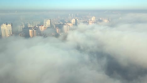 Kiev-en-la-niebla-por-el-drone