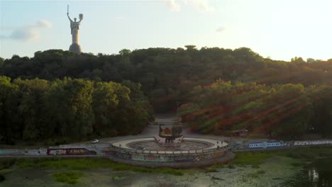 Monument-to-the-founders-of-Kyiv.-Kyi,-Schek,-Horev-and-their-sister-Lybid.