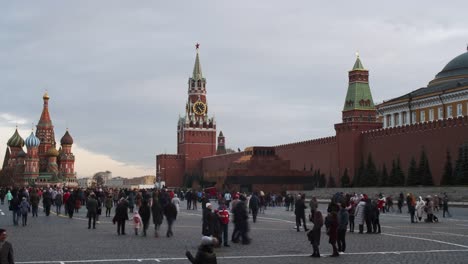 Tourists-on-Red-Square