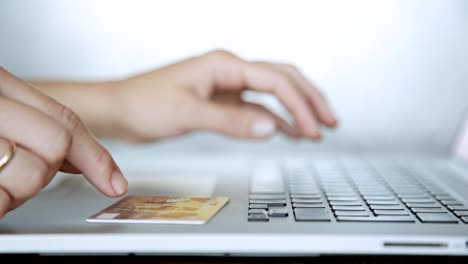 Paying-with-a-credit-card-online,-shopping