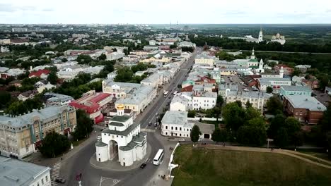 Blick-auf-Innenstadt-und-Golden-Gate-in-Vladimir