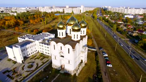 Aerial-view-to-Orthodox-church-in-Kharkiv,-Ukraine