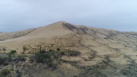 The-highest-sand-dune-in-Europe.-Sary-Kum.-Dagestan.-Russia