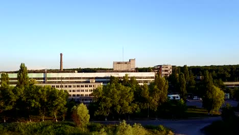 Stillgelegte-Fabrikgebäude