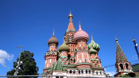 Saint-Basil-cathedral-(-Temple-of-Basil-the-Blessed),-Red-Square,-Moscow,-Russia