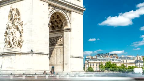 Der-Arc-de-Triomphe-Triumphbogen-des-Star-Zeitraffer-ist-eines-der-berühmtesten-Denkmäler-in-Paris