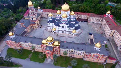 Luftaufnahme-der-christlichen-Sehenswürdigkeiten-in-neue-Athos.