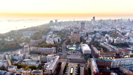 Aerial-of-Maydan-Nezalezhnosti,-the-central-square-of-Kiev,-Kyiv,-Ukraine.