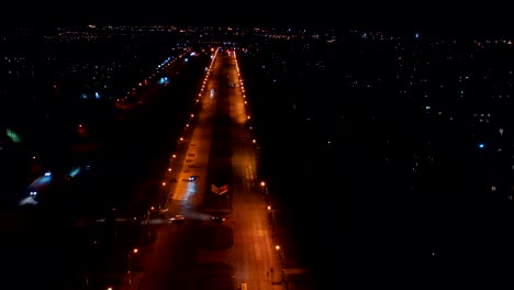 Vista-aérea-de-las-calles-de-la-ciudad.-Timelapse-de-la-ciudad-nocturna