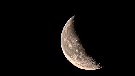 Time-Lapse.-Half-Moon