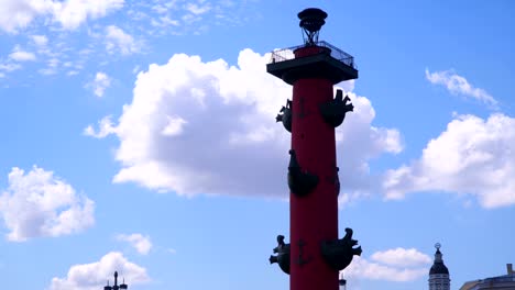 Rostral-Spalten-in-Sankt-Petersburg