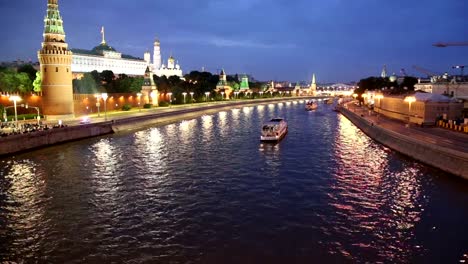 Vista-del-Kremlin-y-el-río-Moscova,-Moscú,-Rusia---la-vista-más-popular-de-Moscú