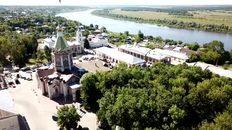 Kasimov-en-Río-de-Oka-con-Catedral-de-la-ascensión