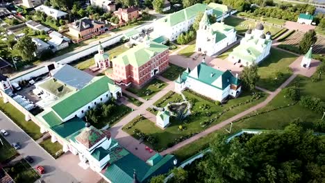 russian-landmark-Spaso-Preobrazhensky-monastery