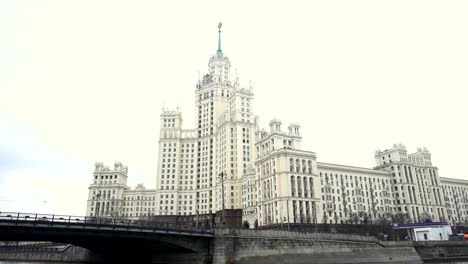 Sightseeing-tour-on-the-Moscow-river