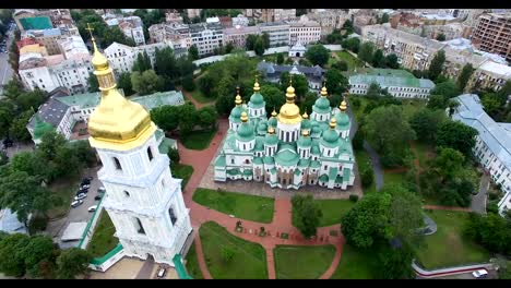 Monumentos-de-paisaje-urbano-de-St-Sophia-Square-y-St-Sophia-Cathedral-en-Kiev-de-Ucrania