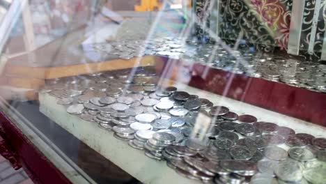 Slot-machine-in-which-the-Georgian-Tetri-coins-are-located