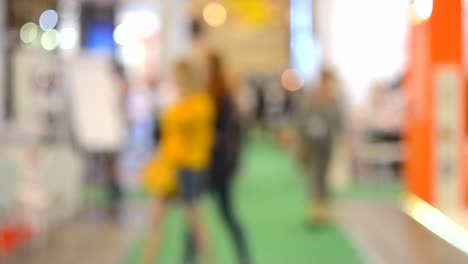 Many-people-walk-inside-the-mall-exhibition-store