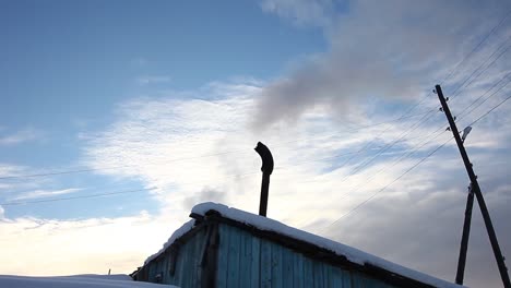 Casa-vintage-en-el-pueblo-en-invierno