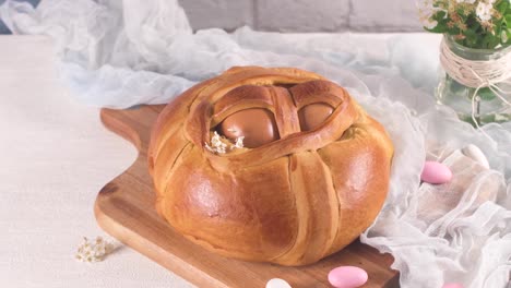 Easter-folar-with-Egg