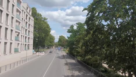 Flying-through-the-streets-of-Frankfurt