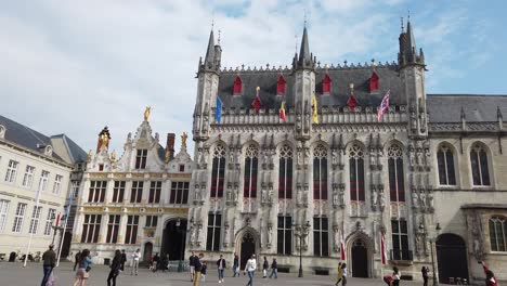 View-of-the-Gruuthuse-Palace.-The-area-is-farther-by-the-palace.-Tourists-walk.