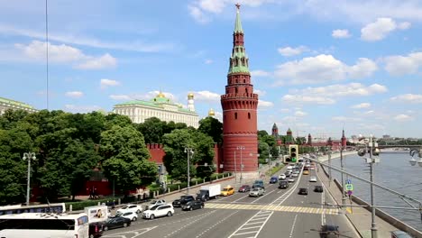 Blick-auf-den-Moskauer-Kreml-an-einem-sonnigen-Tag,-Russland---Moskauer-Architektur-und-Wahrzeichen,-Moskauer-Stadtbild