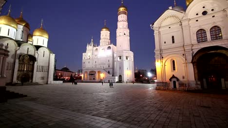 Ivan-the-Great-Bell-Tower-complex-at-night.-Cathedral-Square,-Inside-of-Moscow-Kremlin,-Russia.-UNESCO-World-Heritage-Site