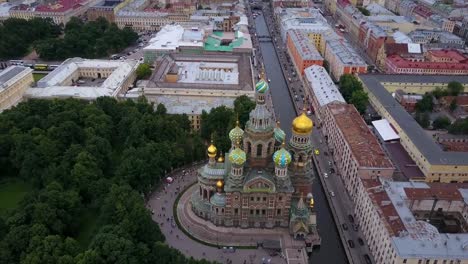 Russland-Twilight-Sankt-Petersburg-Retter-auf-das-vergossene-Blut-Stadtbild-aerial-Panorama-4k