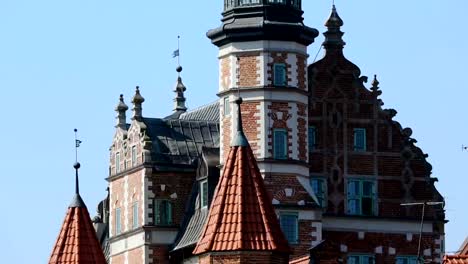 Panorama-de-ladrillo-hermosa-casa-de-la-sociedad-de-Ciencias-naturales-en-Gdansk