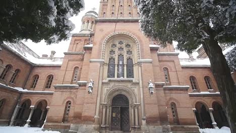 Universidad-de-Chernivtsi-(la-residencia-anterior-de-metropolitanos),-Ucrania.-invierno