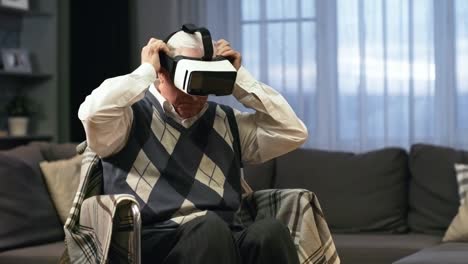 Elderly-Man-Experiencing-Virtual-Reality