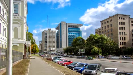 Historic-buildings-and-hotels-on-independence-avenue-near-Freedom-Square-in-Kharkov-timelapse-hyperlapse,-Ukraine