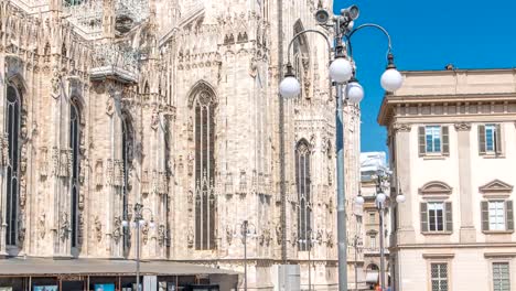 Timelapse-Catedral-Duomo.-Vista-lateral-con-calle