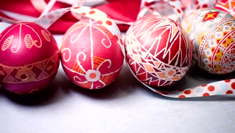 hermosa-ucraniana-tradicional-hecho-a-mano-huevo-de-Pascua-Pysanka